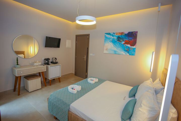 Room 13 of 40