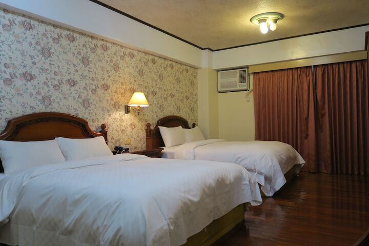 Room 5 of 30