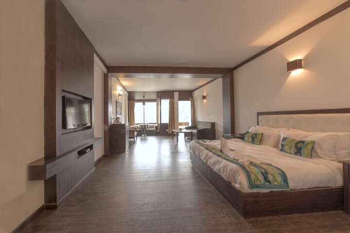 Room 7 of 25