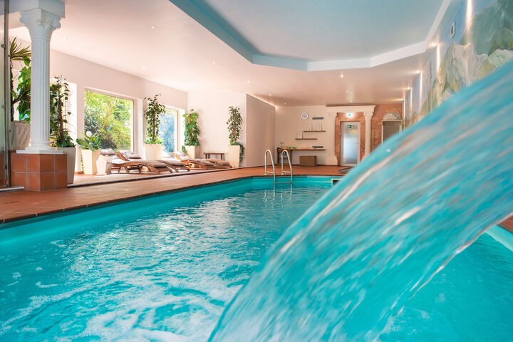 Pool 21 of 49