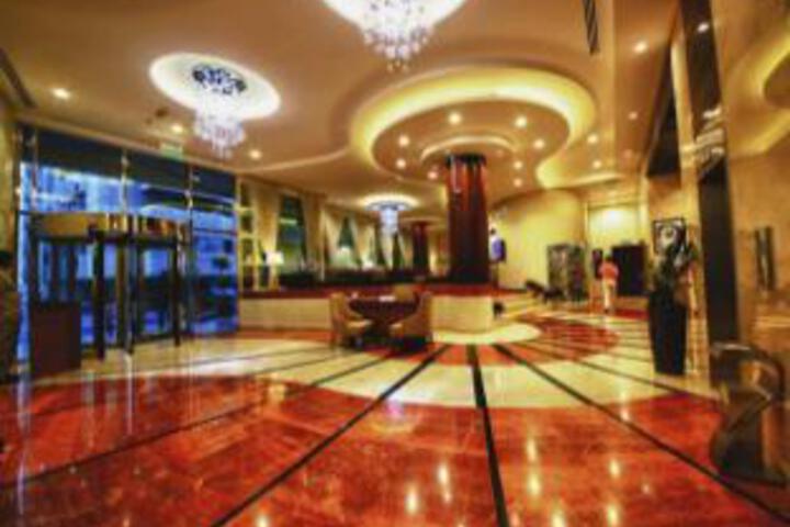 Lords Hotel