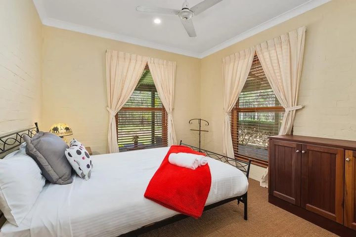 Room 5 of 19