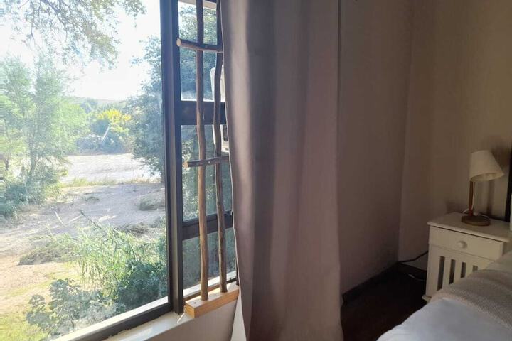 Room 44 of 108