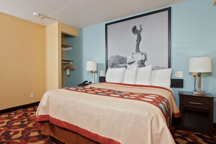 1 King Bed (43 of 45)