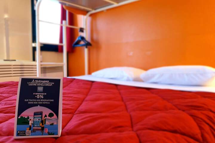 Room 2 of 30