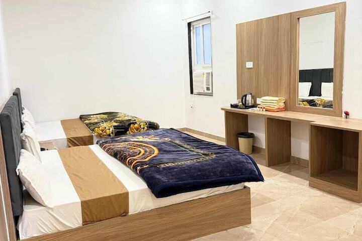 Room 10 of 15