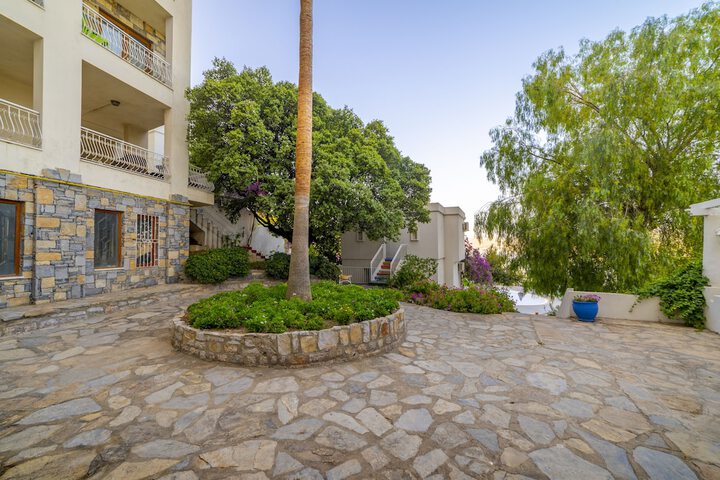 Terrace/Patio 20 of 64