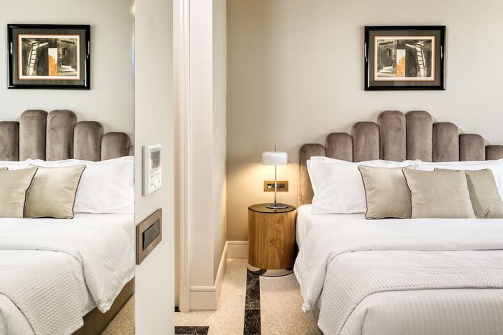 Room 16 of 62