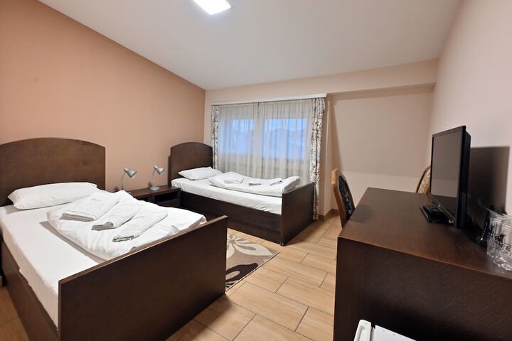 Room 15 of 42