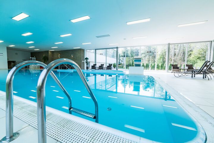 Hotel with Pool