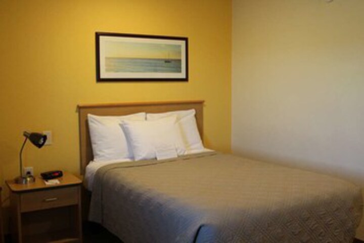 Room 75 of 102