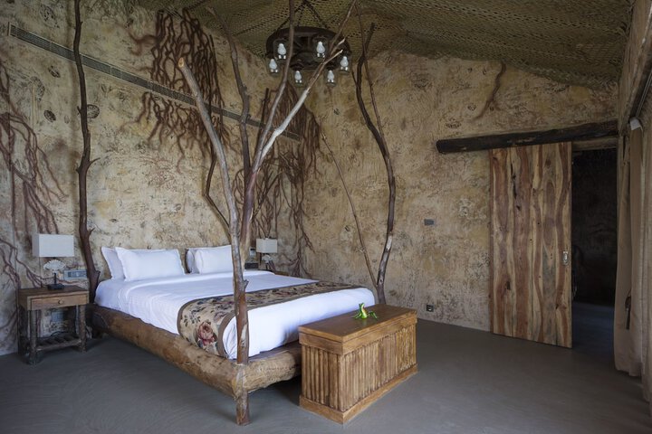 Room 13 of 64