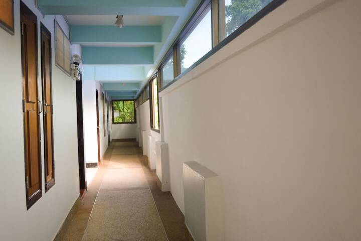 Ballroom/Hall 28 of 38