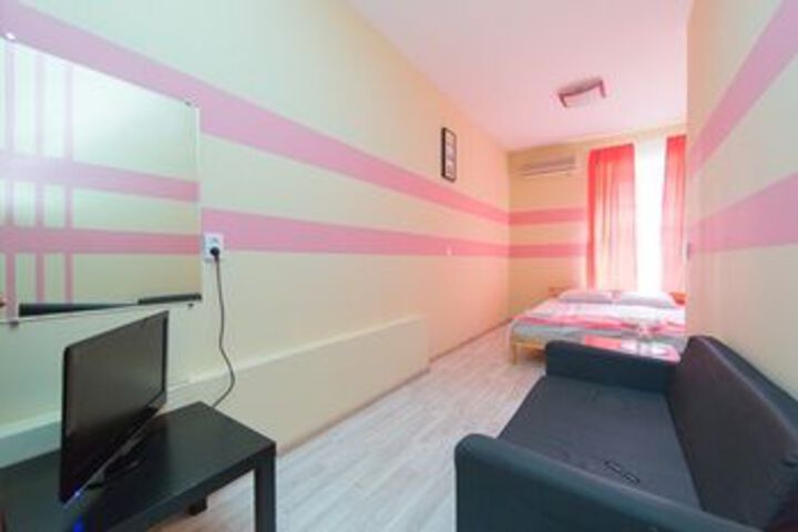 Room 19 of 84