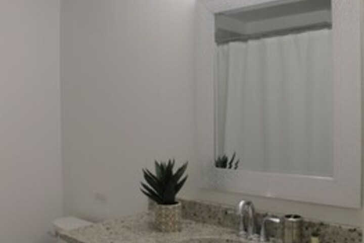 Room 163 of 291