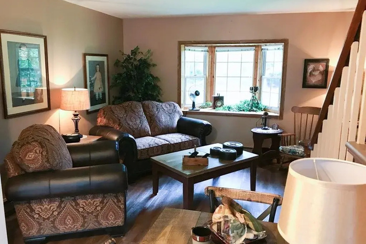 Room 3 of 12