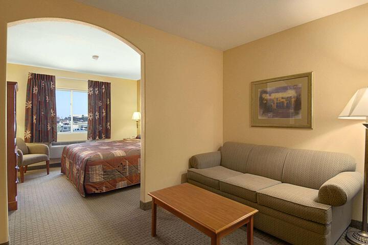 2 Queen Beds (4 of 20)