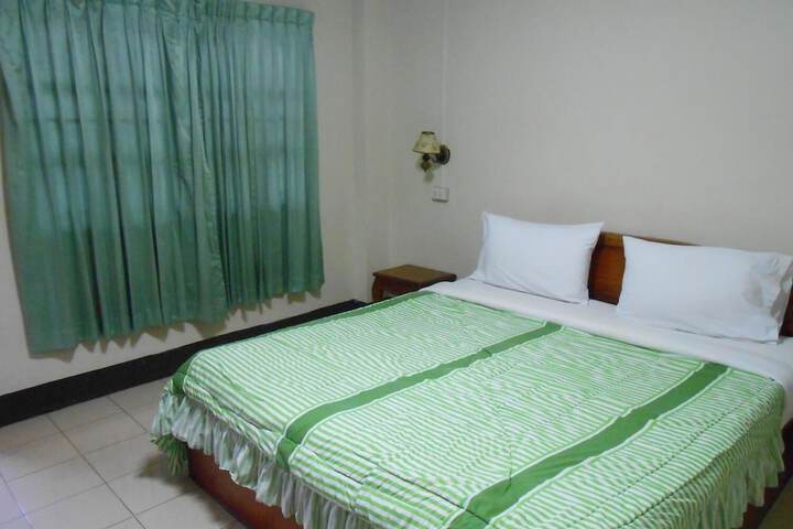 Room 7 of 25