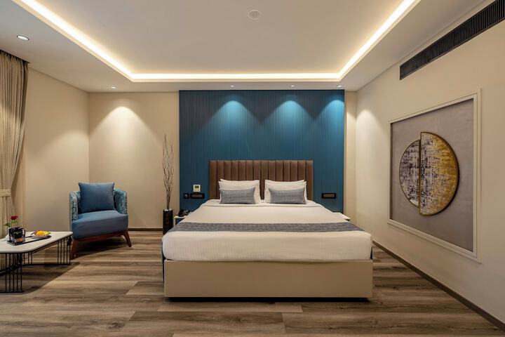 Room 9 of 28