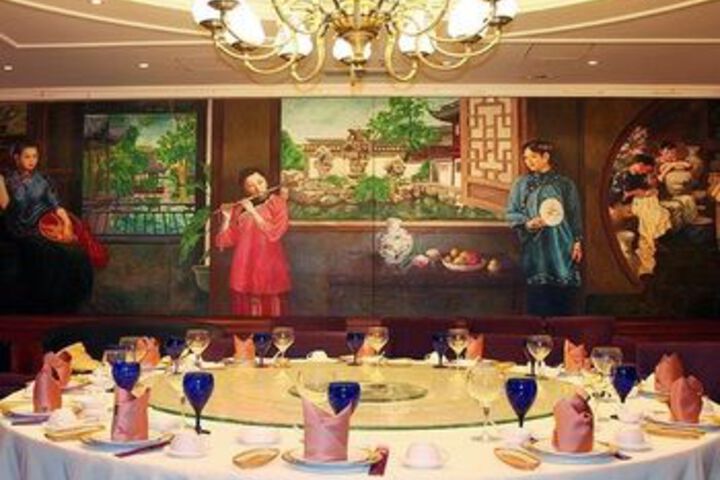 Dining 10 of 43