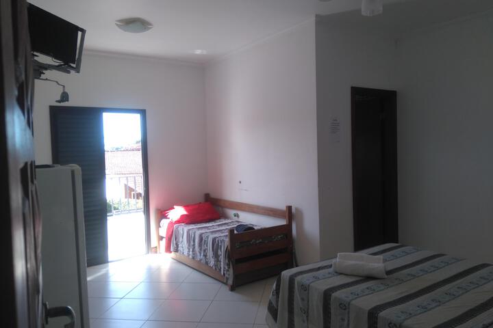 Room 15 of 33