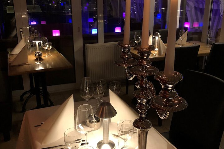 Dining 60 of 70