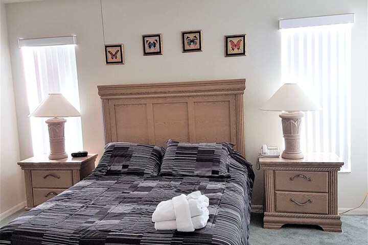 Room 6 of 20