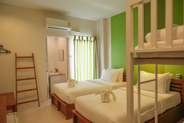 Room 16 of 36