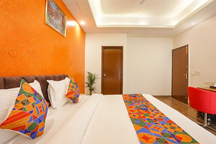 Room 21 of 43