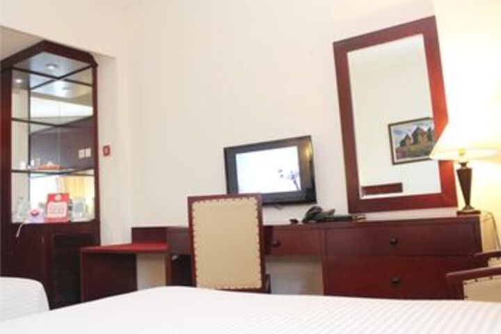 Room 21 of 39