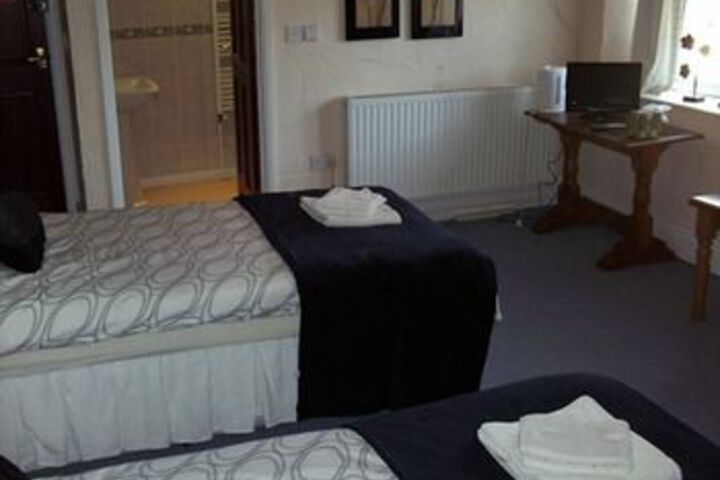 Room 12 of 18