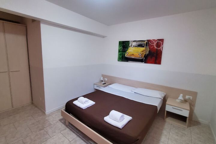 Room 45 of 103