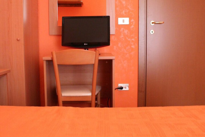 Room 11 of 51