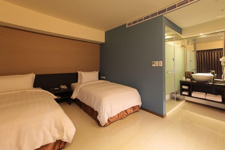 Room 13 of 62