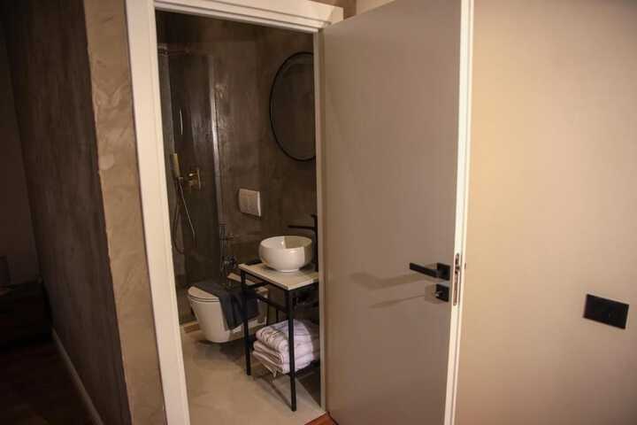 Room 29 of 53