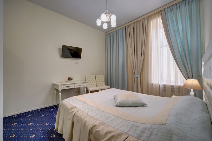 Room 44 of 58