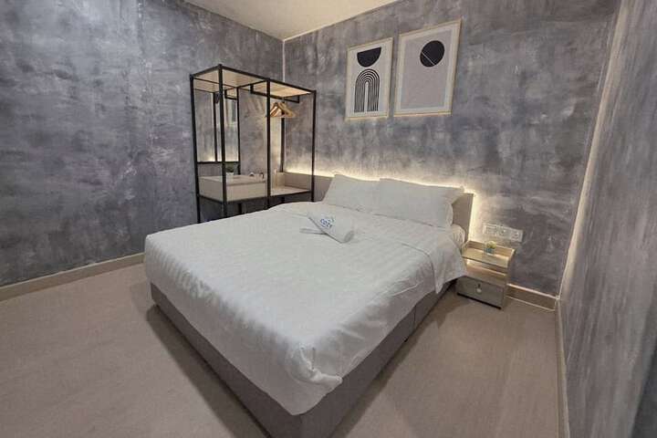 Room 17 of 29