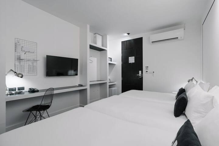 Room 13 of 51