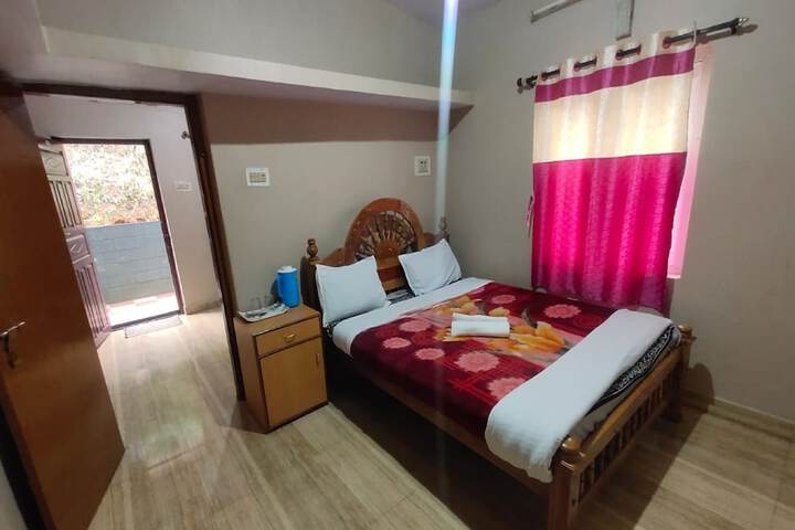 Room 3 of 16