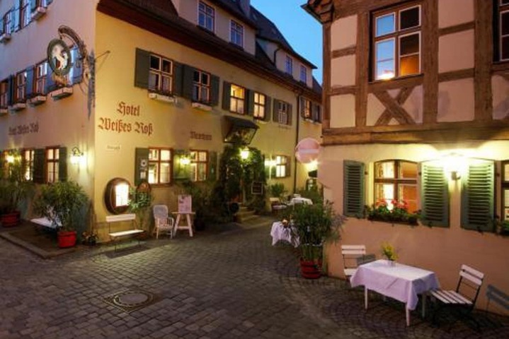 Hotel Weisses Ross in Dinkelsbuehl