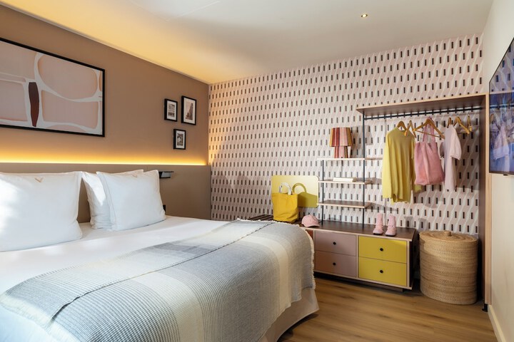 Room 29 of 203