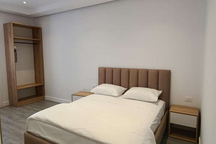 Room 7 of 13