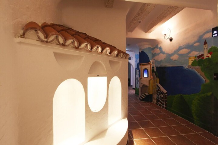 Hotel Interior 13 of 61