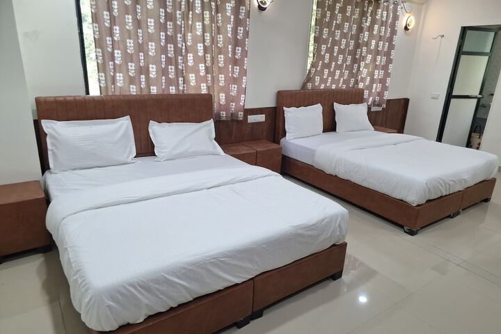 Room 5 of 20