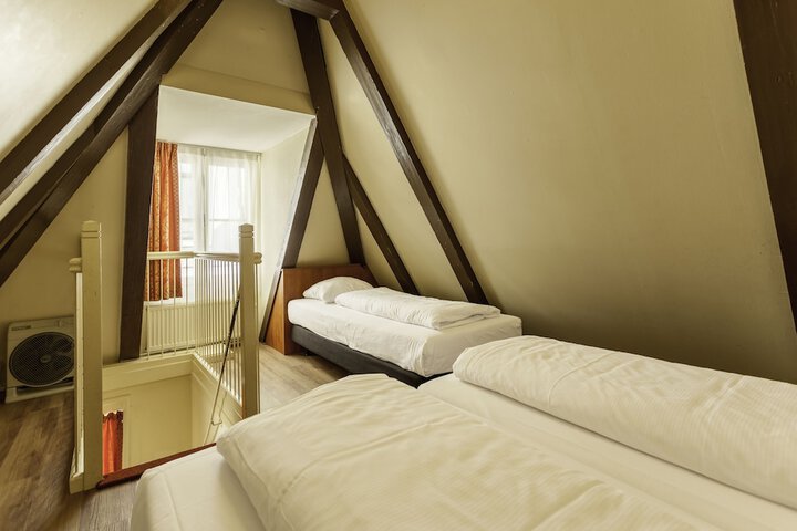 Room 29 of 118