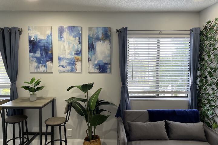 Room 21 of 32