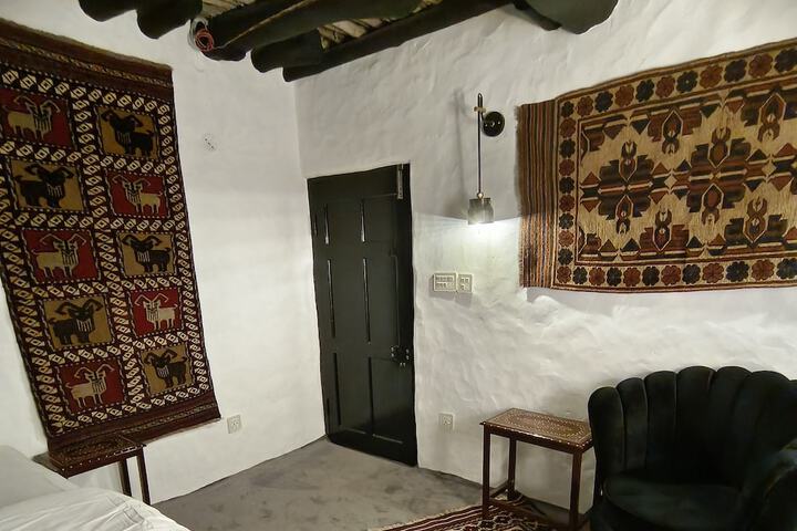 Room 2 of 19
