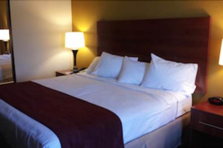 Days Inn by Wyndham Indiana PA Near IUP