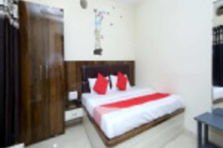 Room 396 of 407