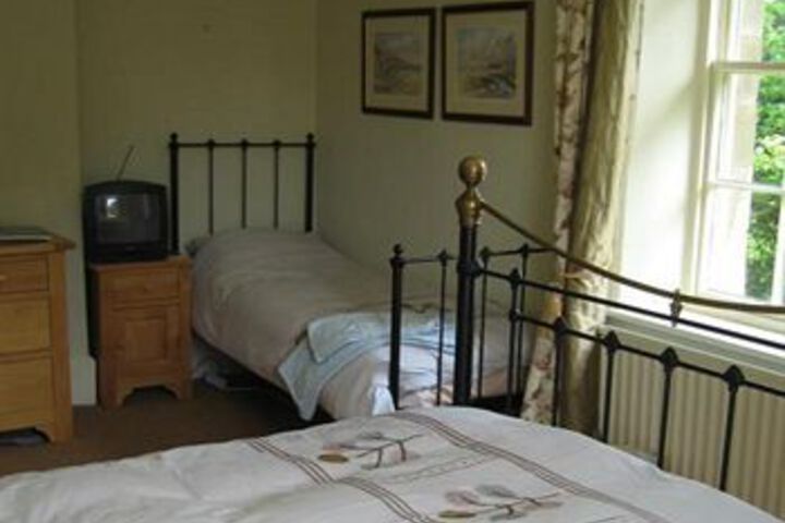 Room 9 of 14